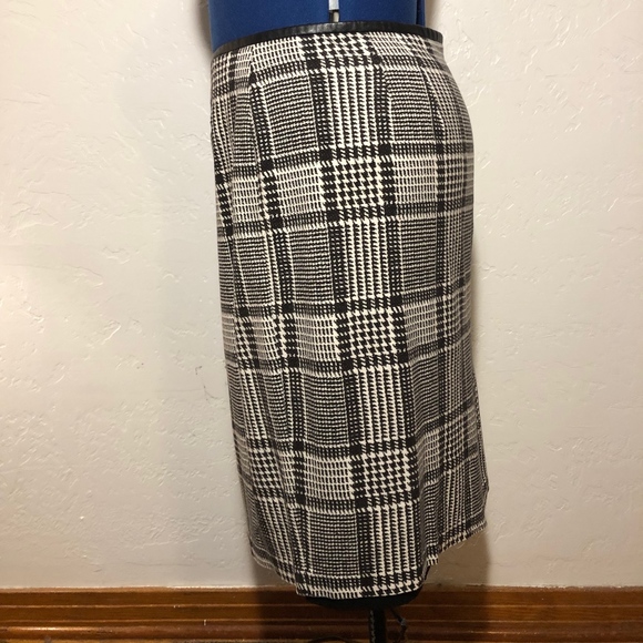 Talbots pencil skirt, size 20W - Picture 6 of 7